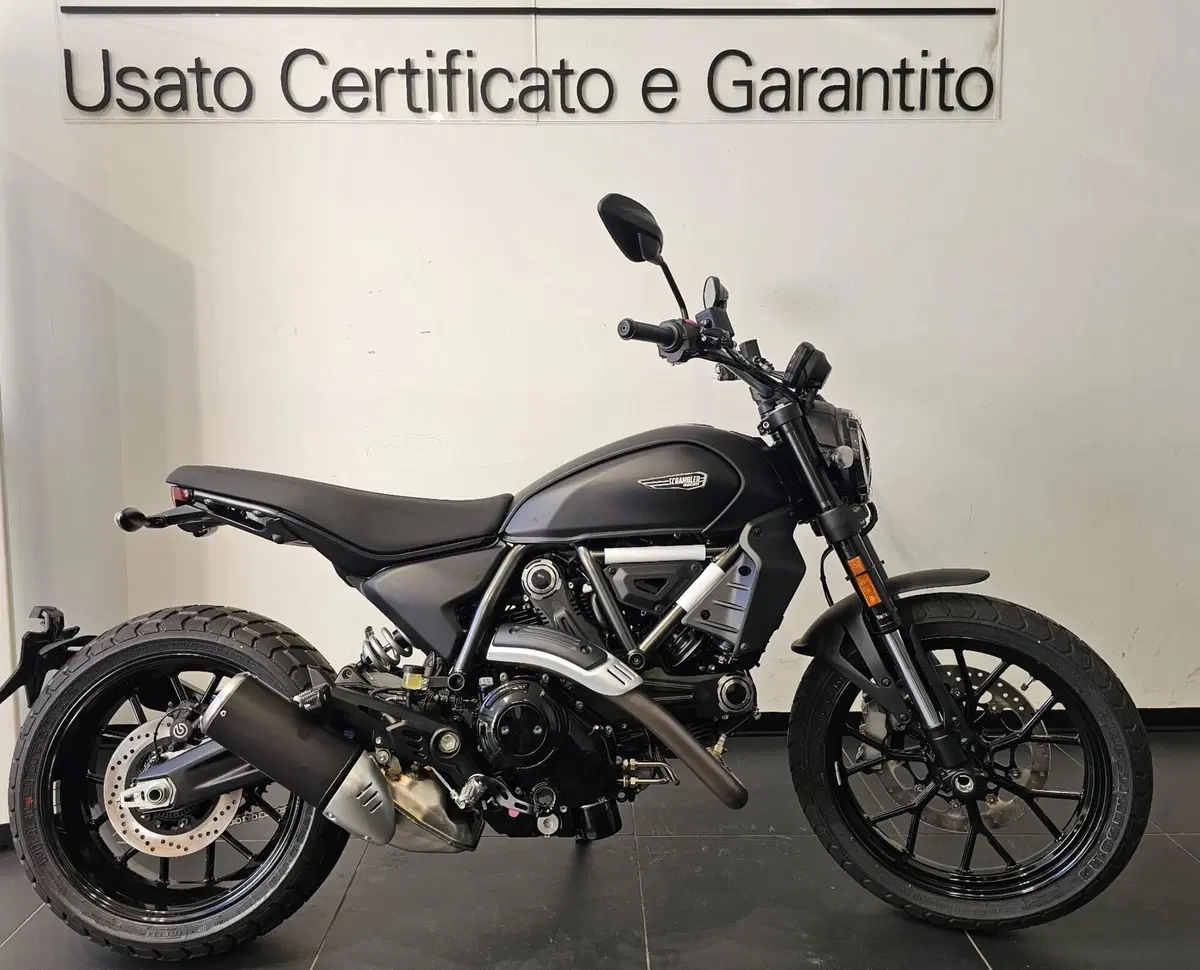 Ducati Scrambler 800 Icon Dark (2025 - 26) (2)
