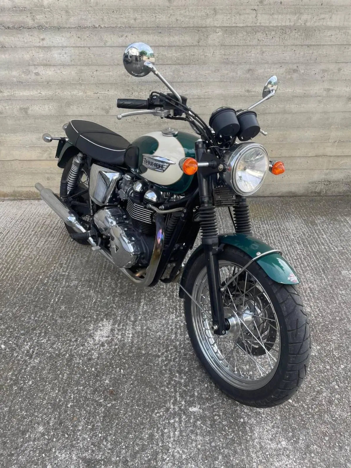 Triumph Bonneville T100 (2008 - 16) (2)