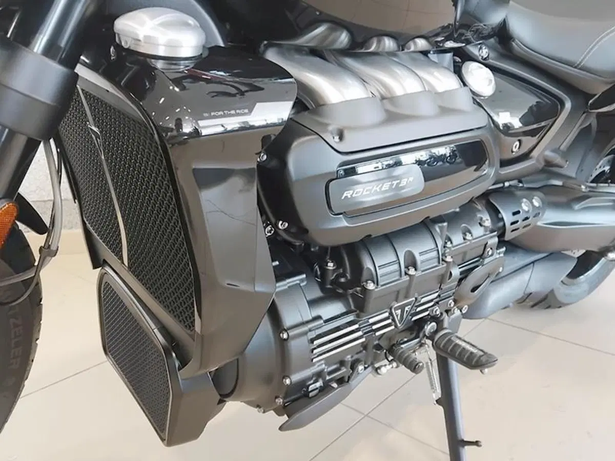 Triumph Rocket 3 Storm R (2024 - 26) (5)