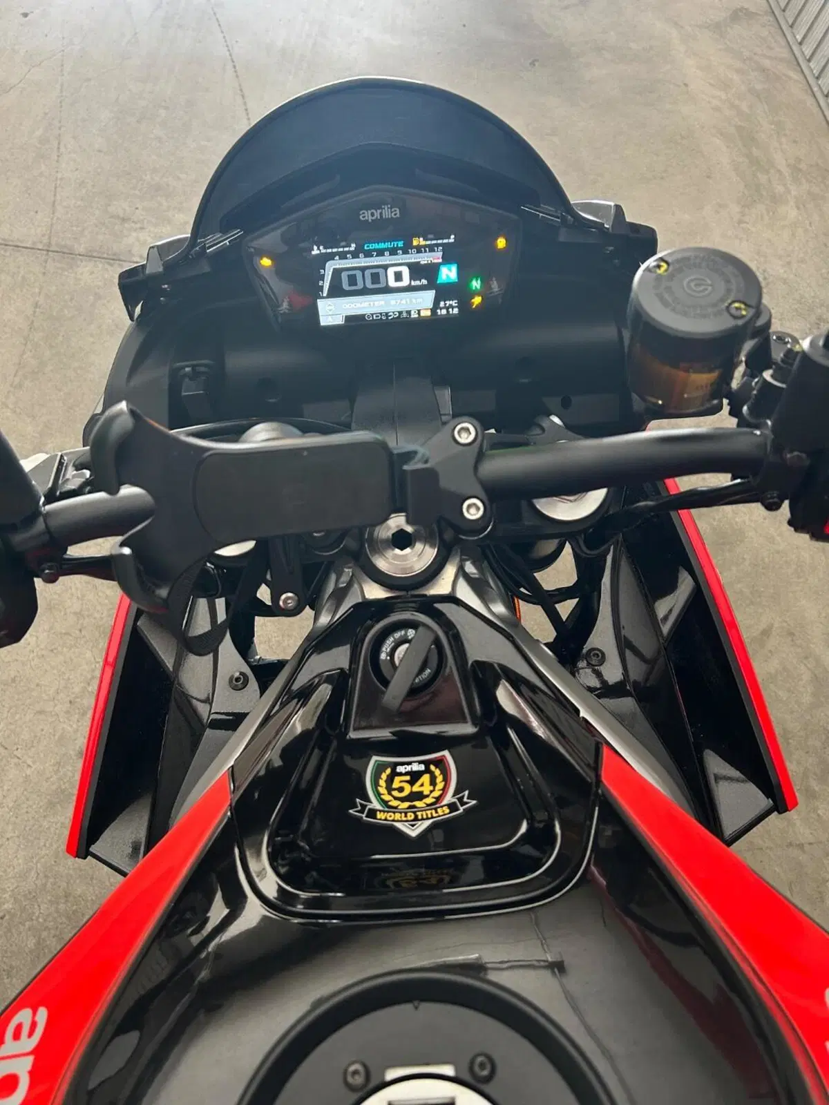 Aprilia Tuono 660 Factory (2022 - 24) (4)
