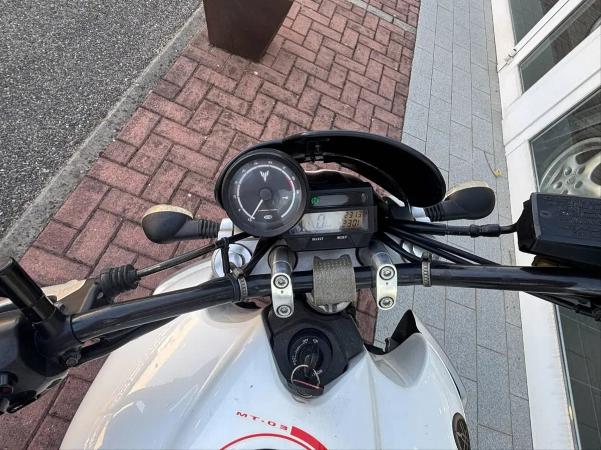 Yamaha MT-03 (2006 - 14) (11)
