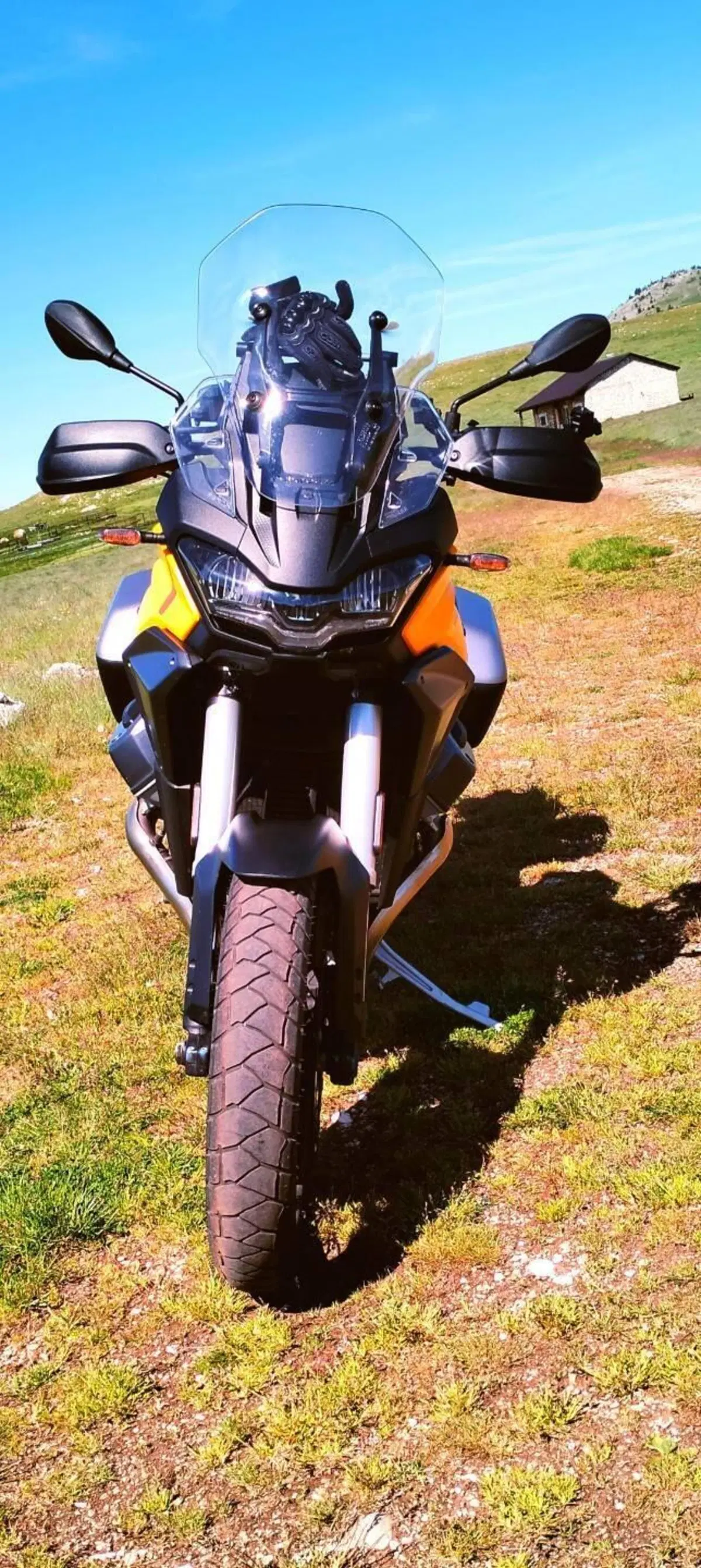 Moto Guzzi Stelvio (2024 - 26) (3)