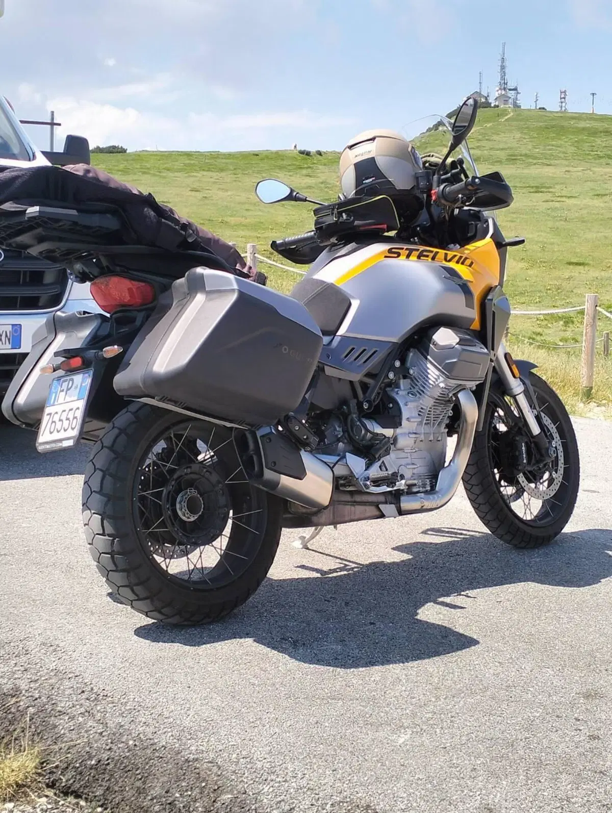 Moto Guzzi Stelvio (2024 - 26) (6)