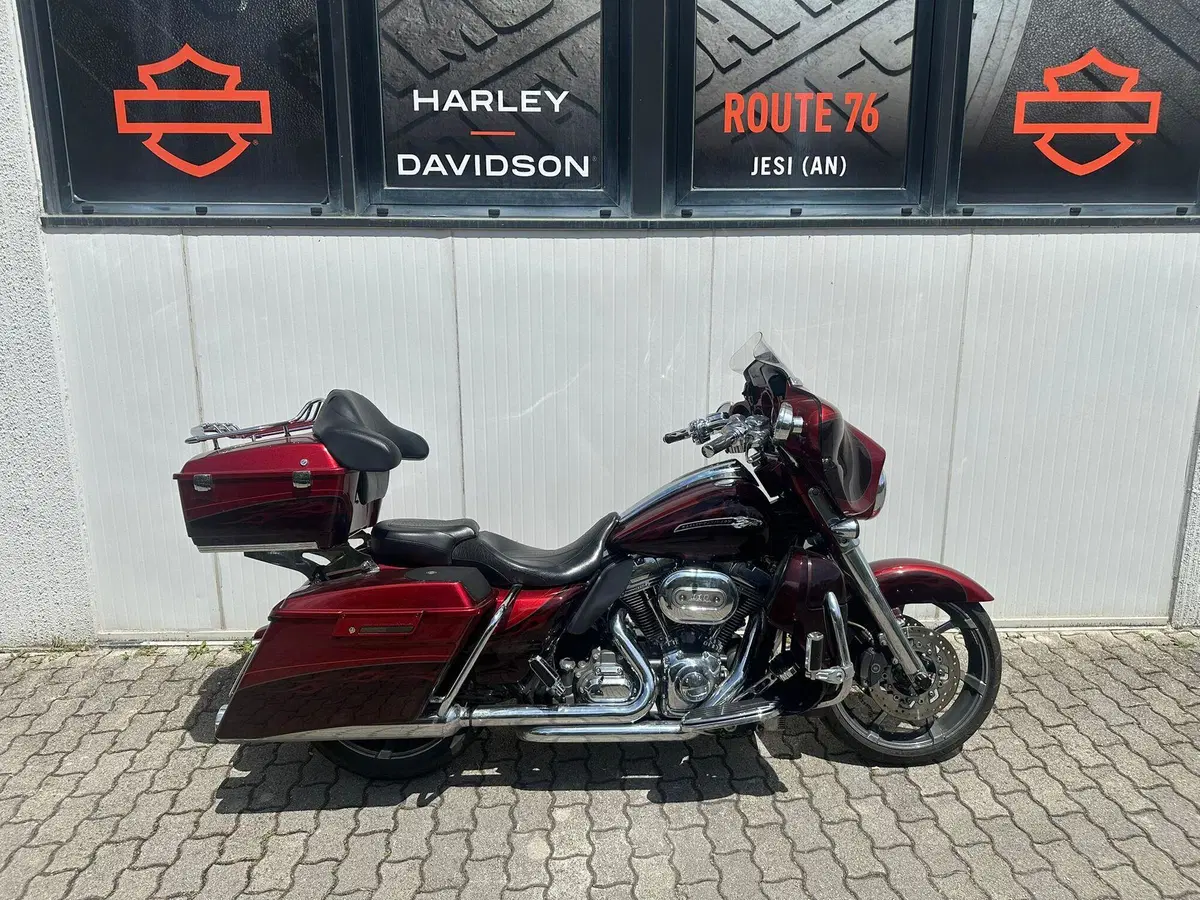 Harley-Davidson 1800 Street Glide (2012 - 13) - FLSTSE