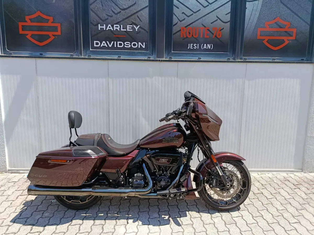 Harley-Davidson CVO Street Glide (2024)