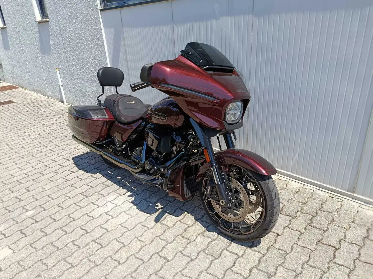 Harley-Davidson CVO Street Glide (2024) (3)