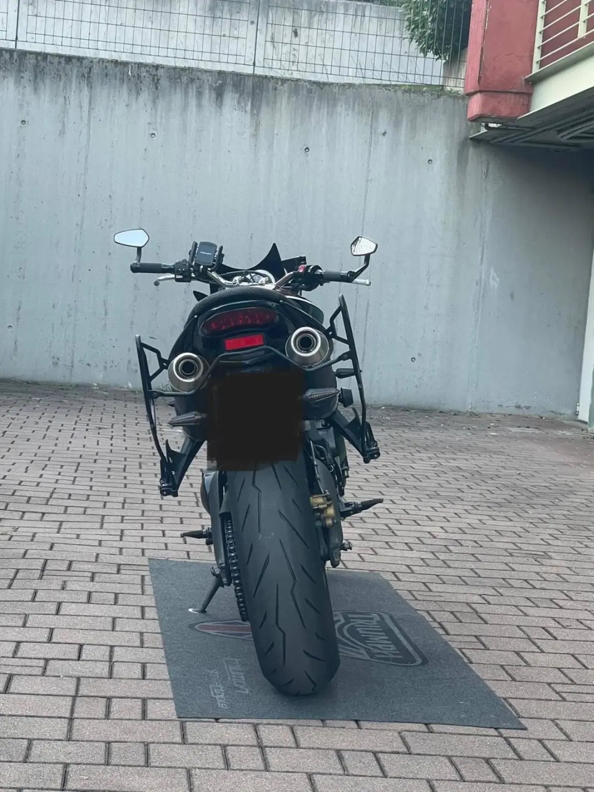 Triumph Street Triple (2007 - 12) (5)