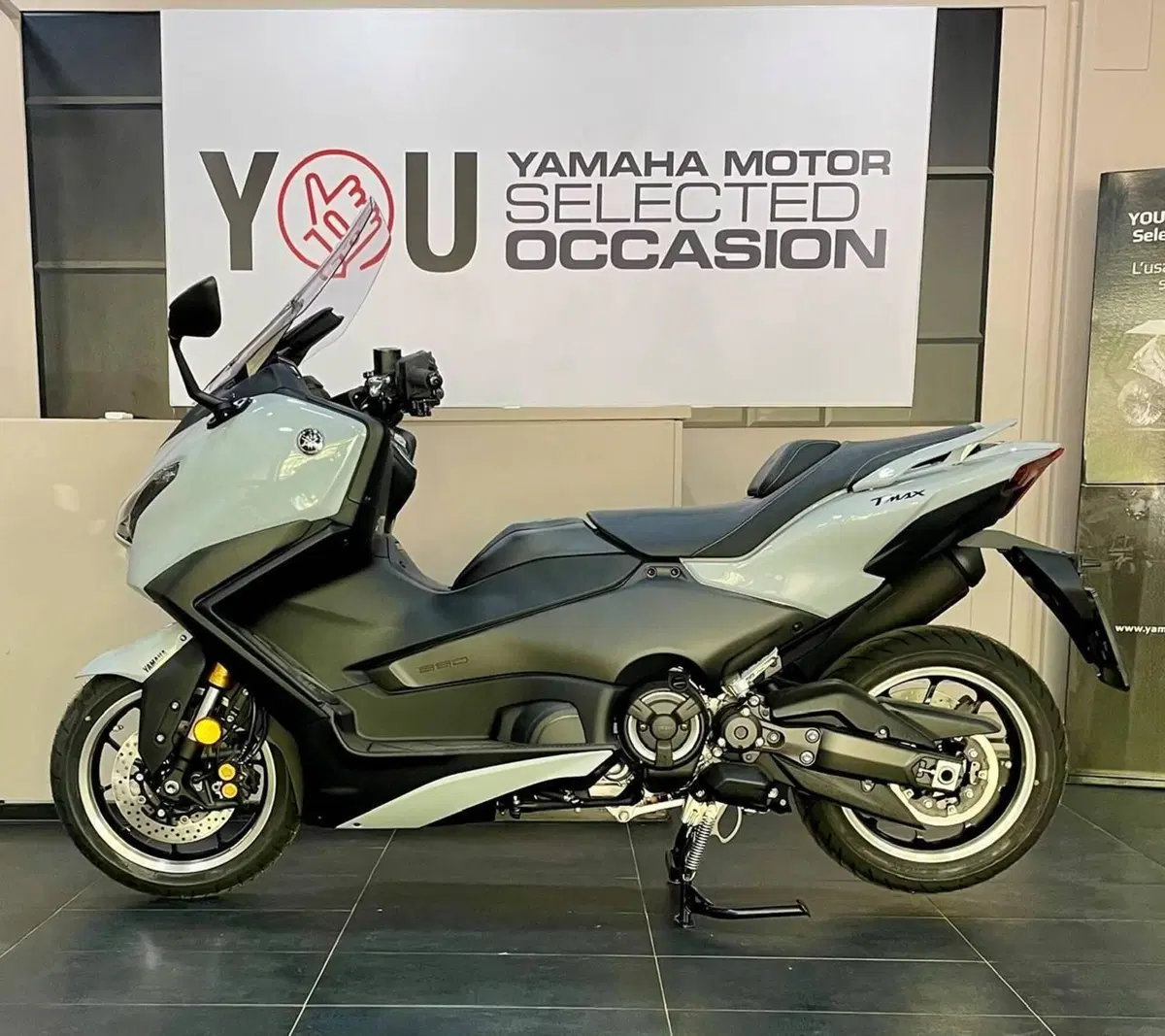 Yamaha T-Max 560 Tech Max (2025 - 26) (4)