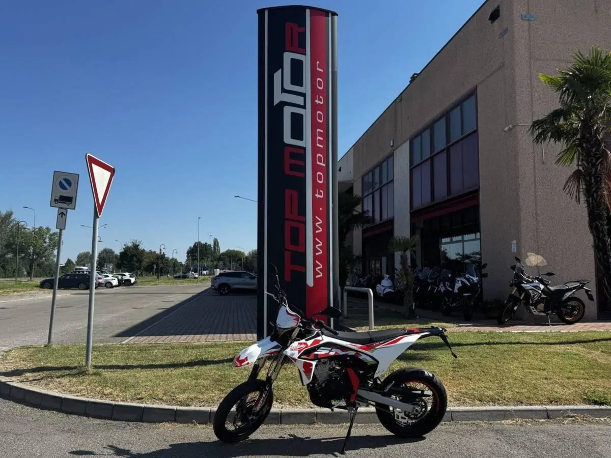 FB Mondial SMX 125 Motard (2025 - 26) (3)