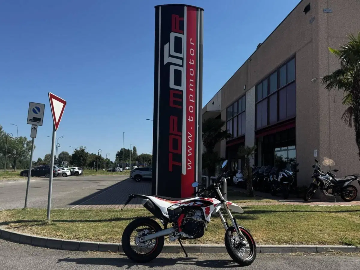 FB Mondial SMX 125 Motard (2025 - 26) (4)
