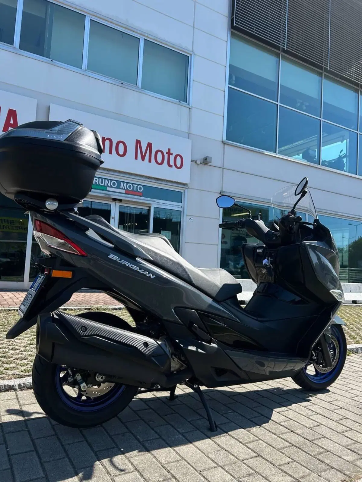 Suzuki Burgman 400 (2022 - 24) (4)
