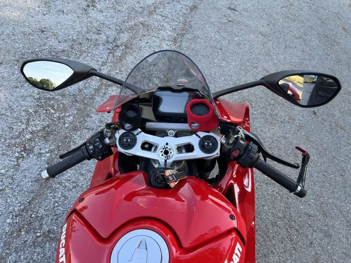 Ducati Panigale V4 1100 (2021) (6)