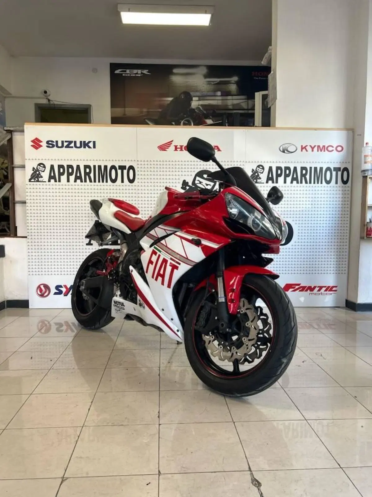 Yamaha YZF R1 (2009 - 11) (3)