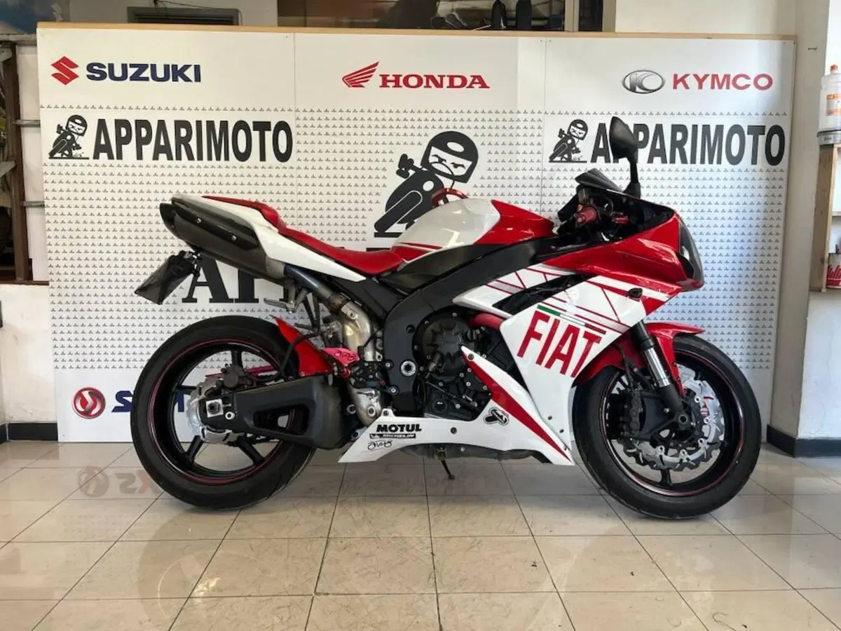 Yamaha YZF R1 (2009 - 11) (4)