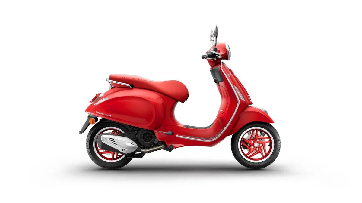 Vespa Primavera 125 RED (2025 - 26) (2)
