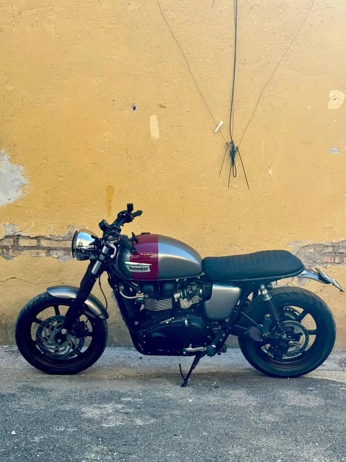 Triumph Bonneville SE (2009 - 13) (4)