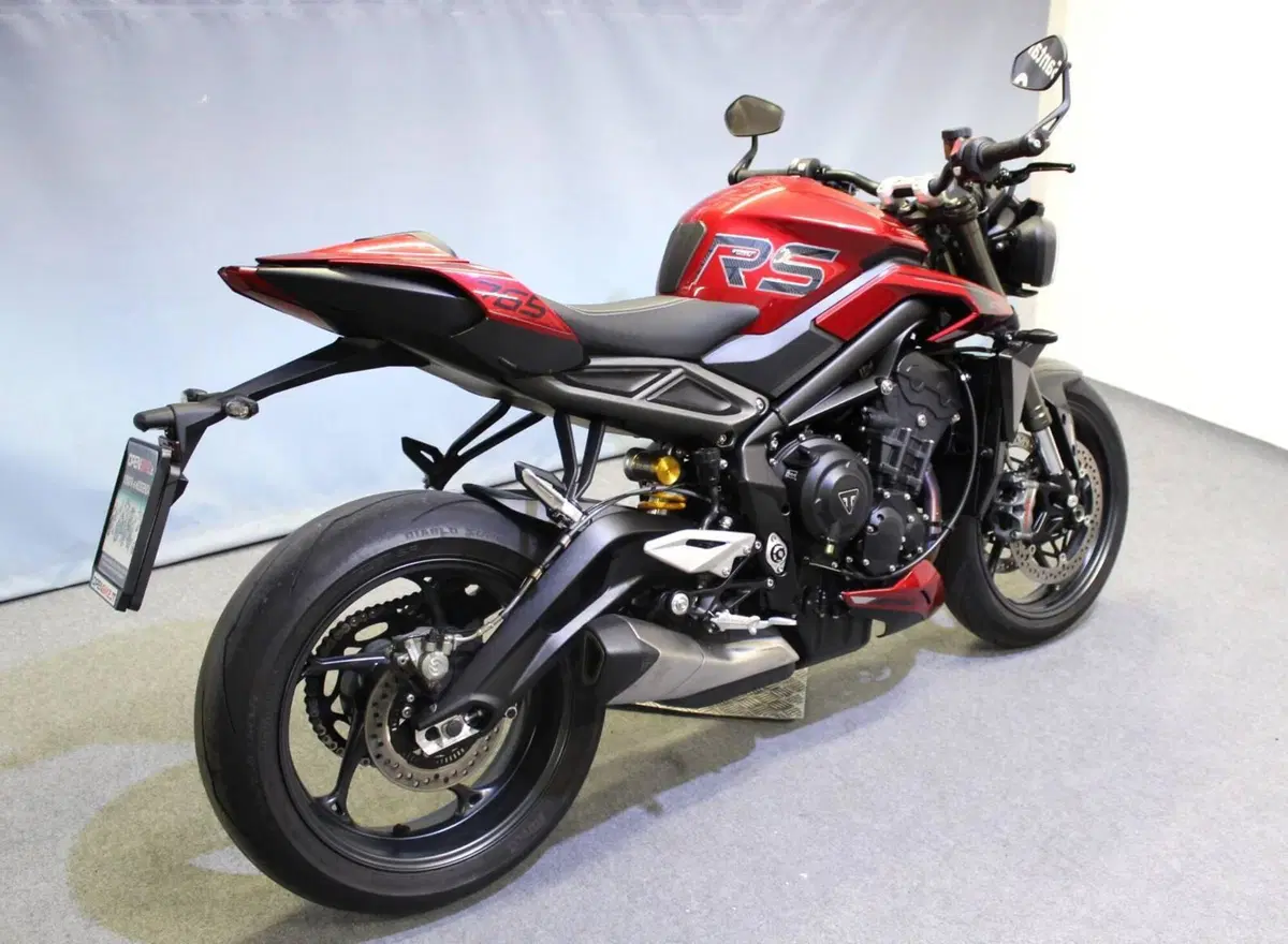 Triumph Street Triple 765 RS (2023 - 26) (4)