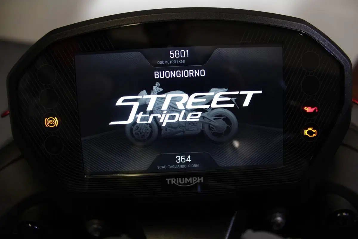 Triumph Street Triple 765 RS (2023 - 26) (3)