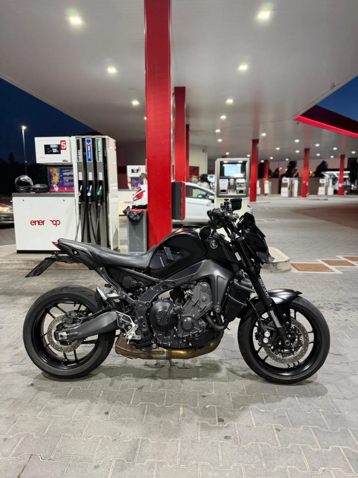 Yamaha MT-09 (2021 - 23) (2)