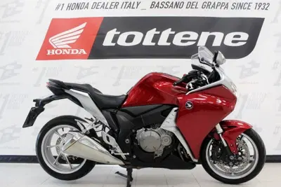 Honda VFR 1200 F ABS (2009 - 16) usata