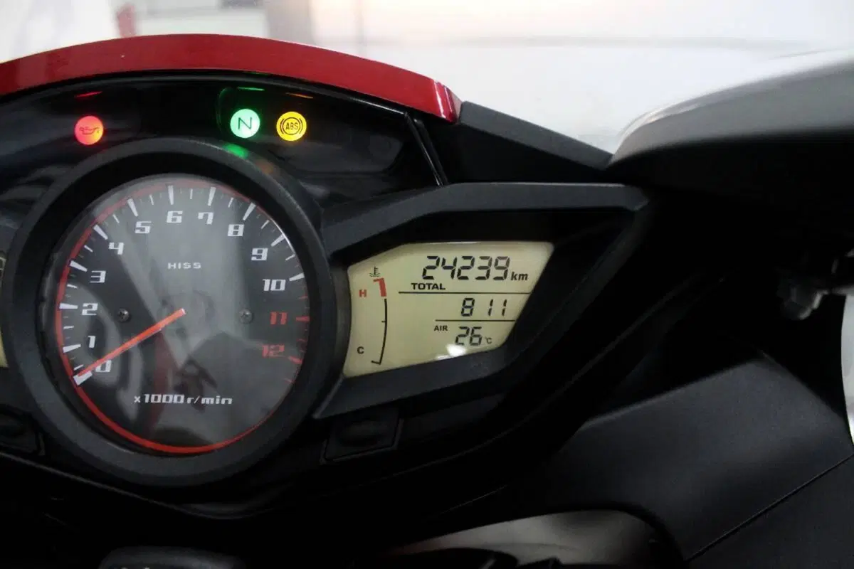 Honda VFR 1200 F ABS (2009 - 16) (6)