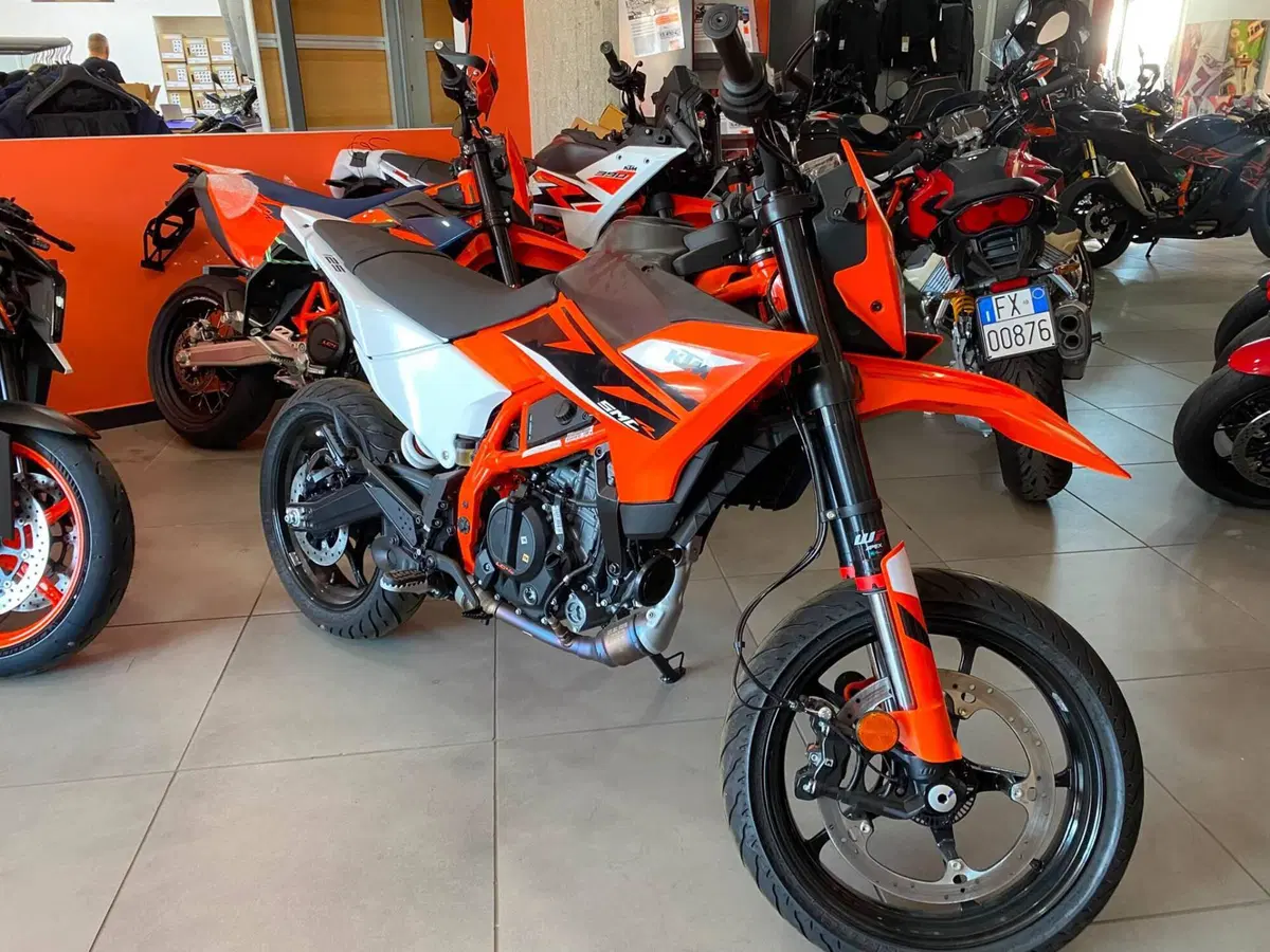 KTM 125 SMC R (2025 - 26)