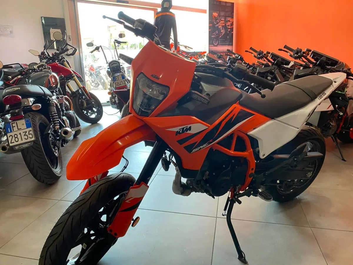 KTM 125 SMC R (2025 - 26) (6)