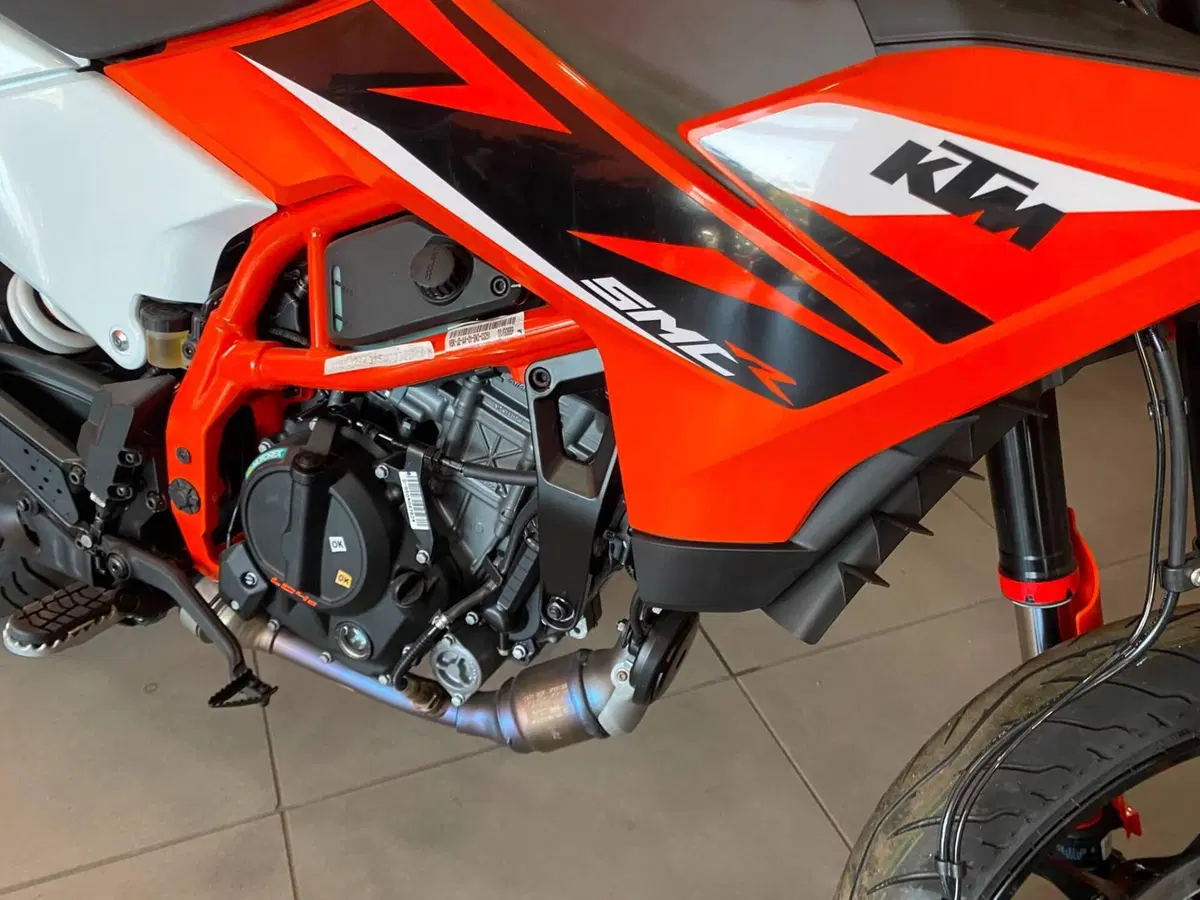 KTM 125 SMC R (2025 - 26) (7)