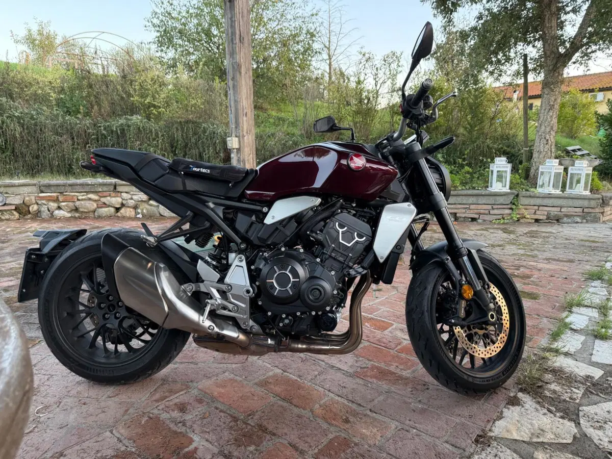 Honda CB 1000 R (2021 - 25) (2)