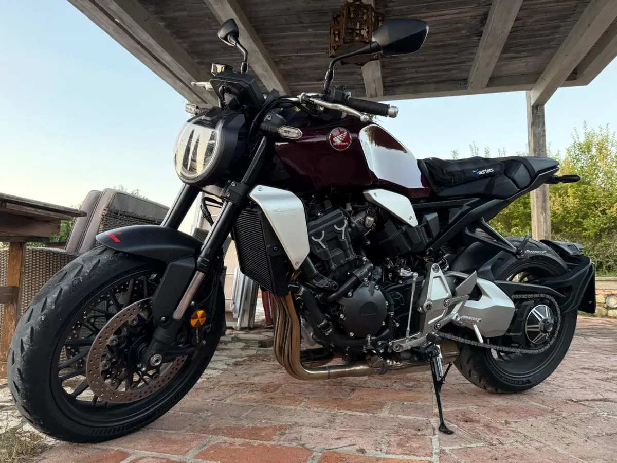 Honda CB 1000 R (2021 - 25) (3)