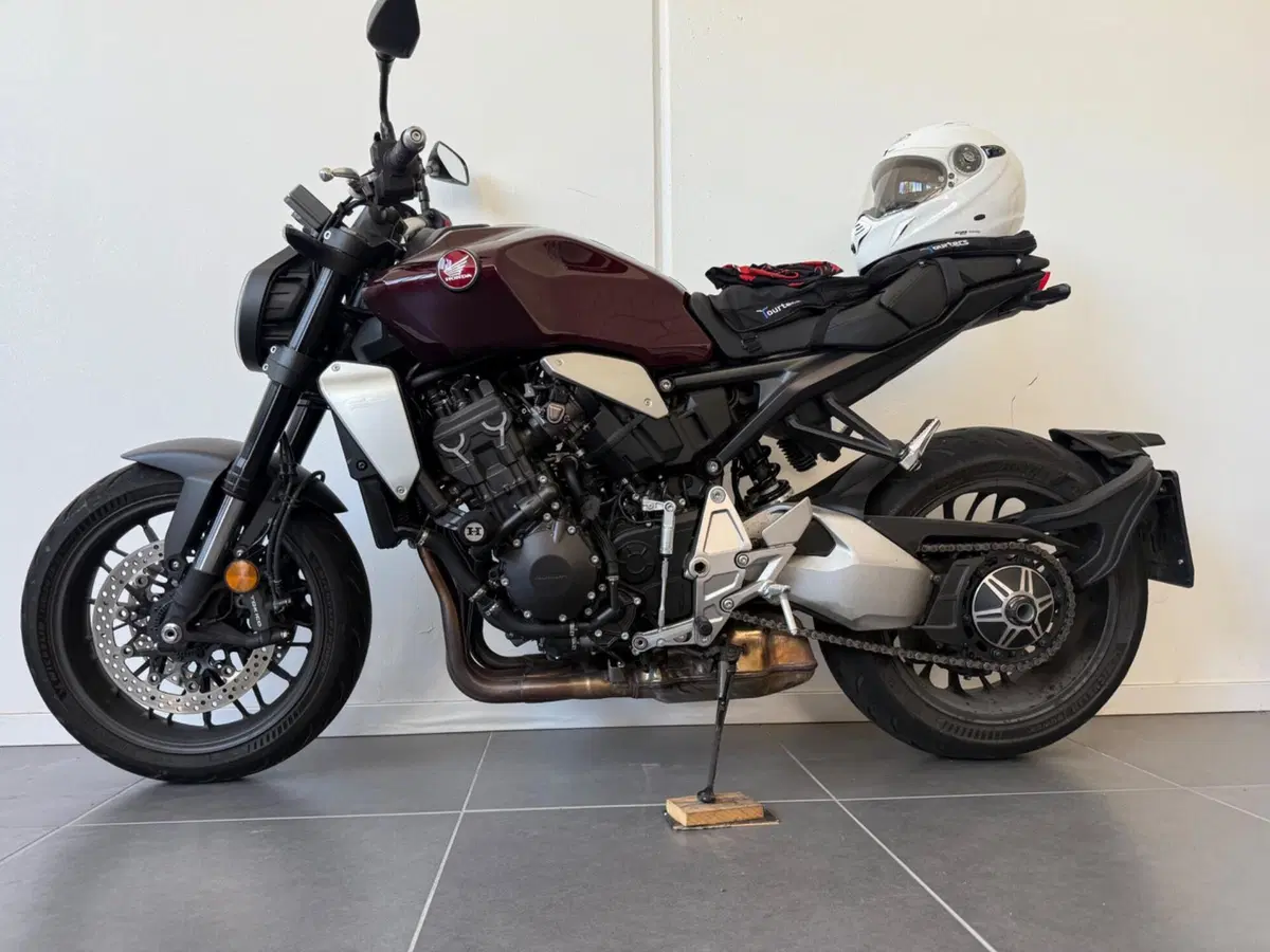 Honda CB 1000 R (2021 - 25) (4)