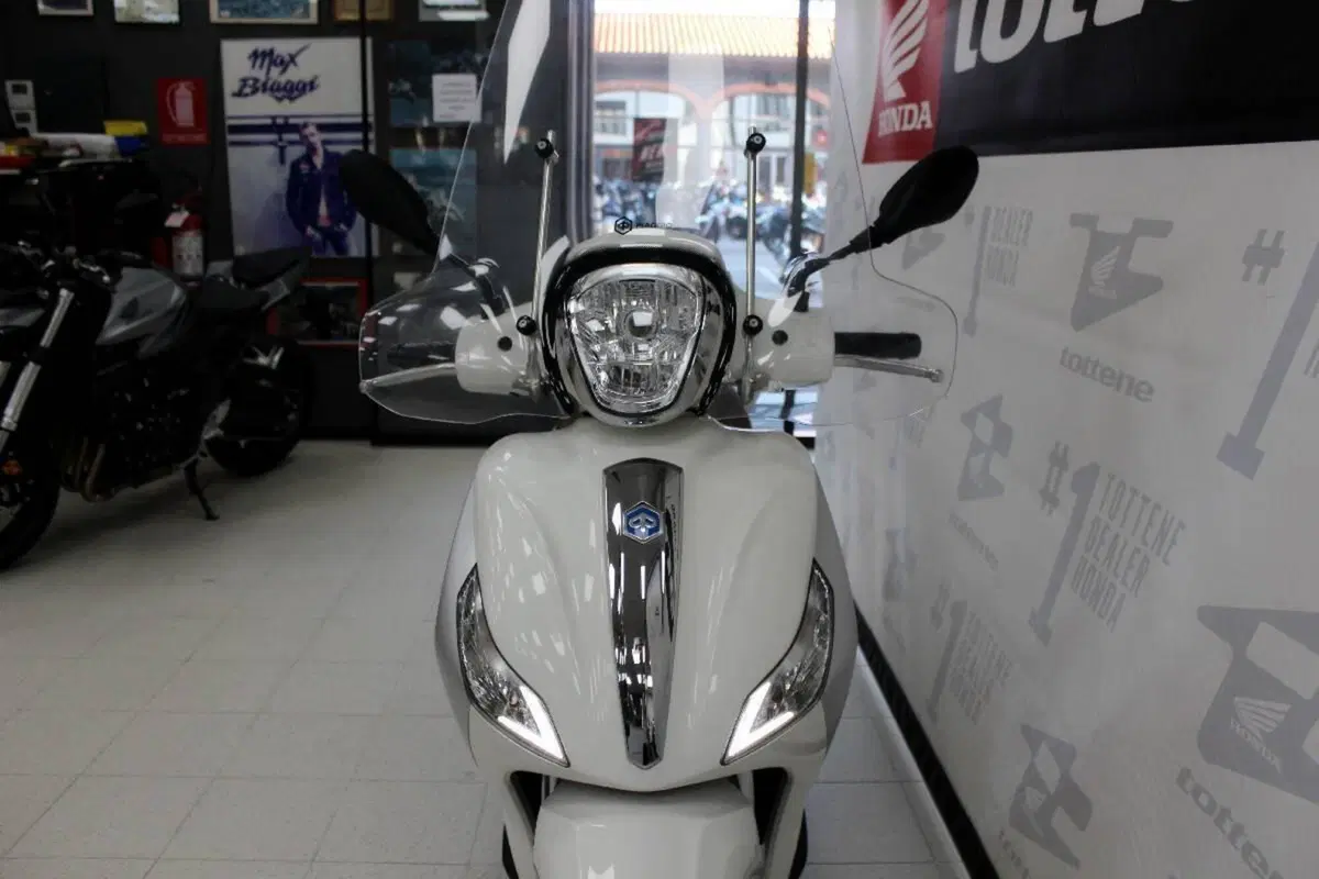 Piaggio Medley 125 (2020) (4)