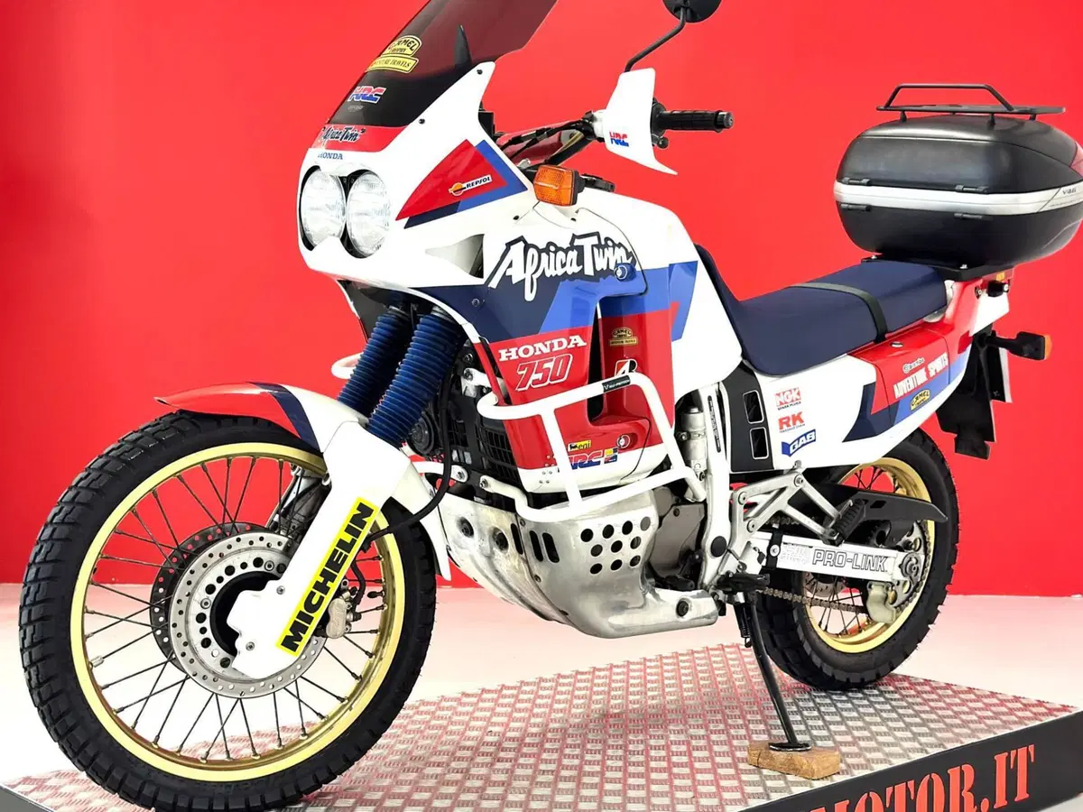 Honda XRV 750 AFRICA TWIN RD04 (13)