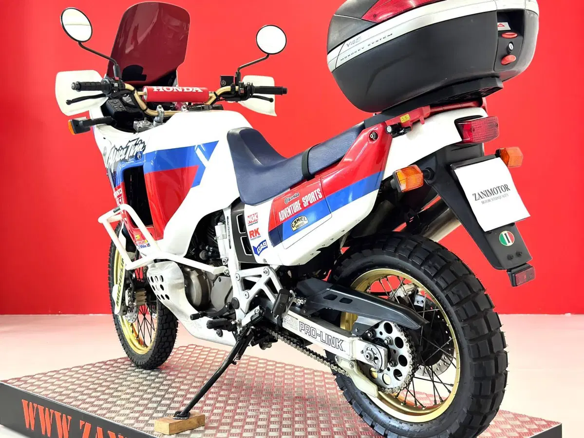 Honda XRV 750 AFRICA TWIN RD04 (17)