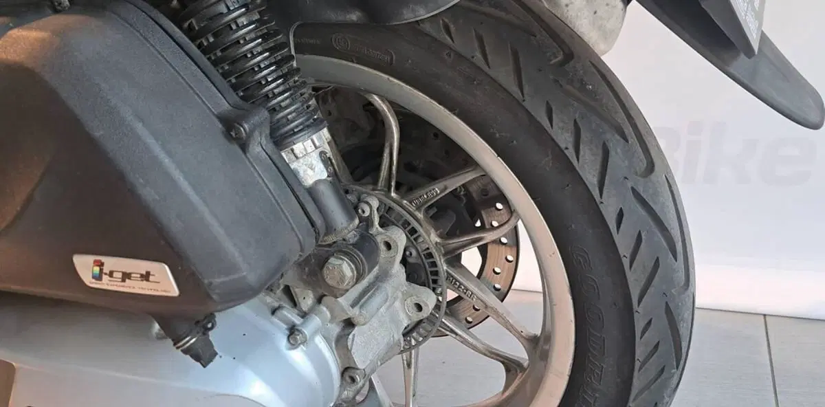 Piaggio Medley 150 ABS (2016 - 19) (4)