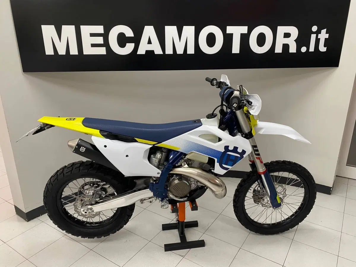 Husqvarna TE 300 (2024) (2)