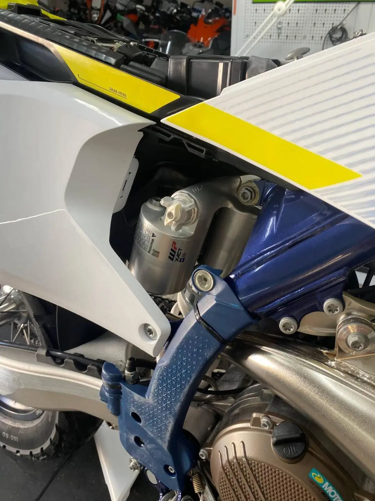 Husqvarna TE 300 (2024) (3)