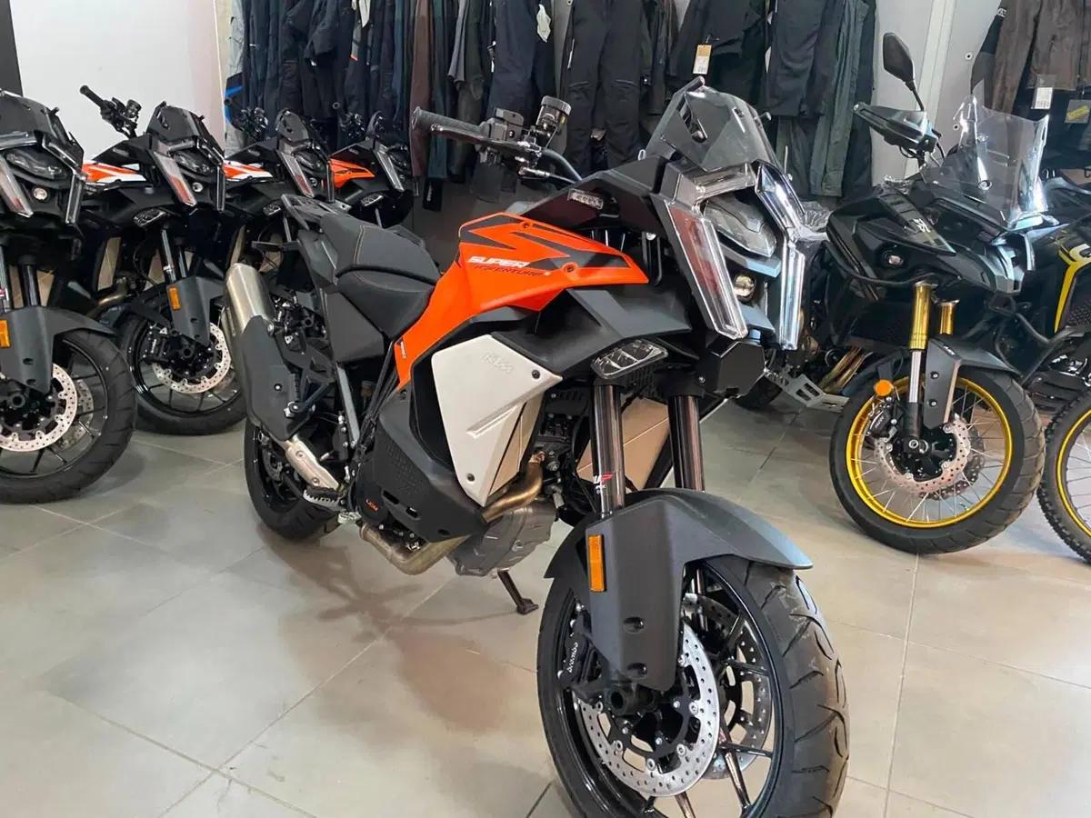 KTM 1390 Super Adventure S EVO (2026) (4)