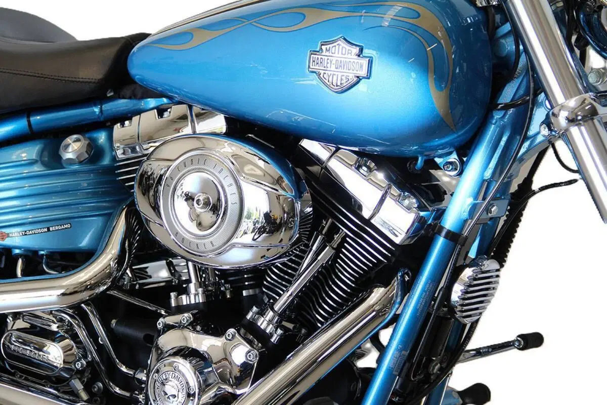 Harley-Davidson 1584 Rocker C (2009 - 11) - FXCWC (3)