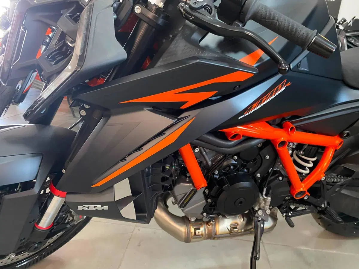KTM 1390 Super Duke R (2024 - 26) (5)
