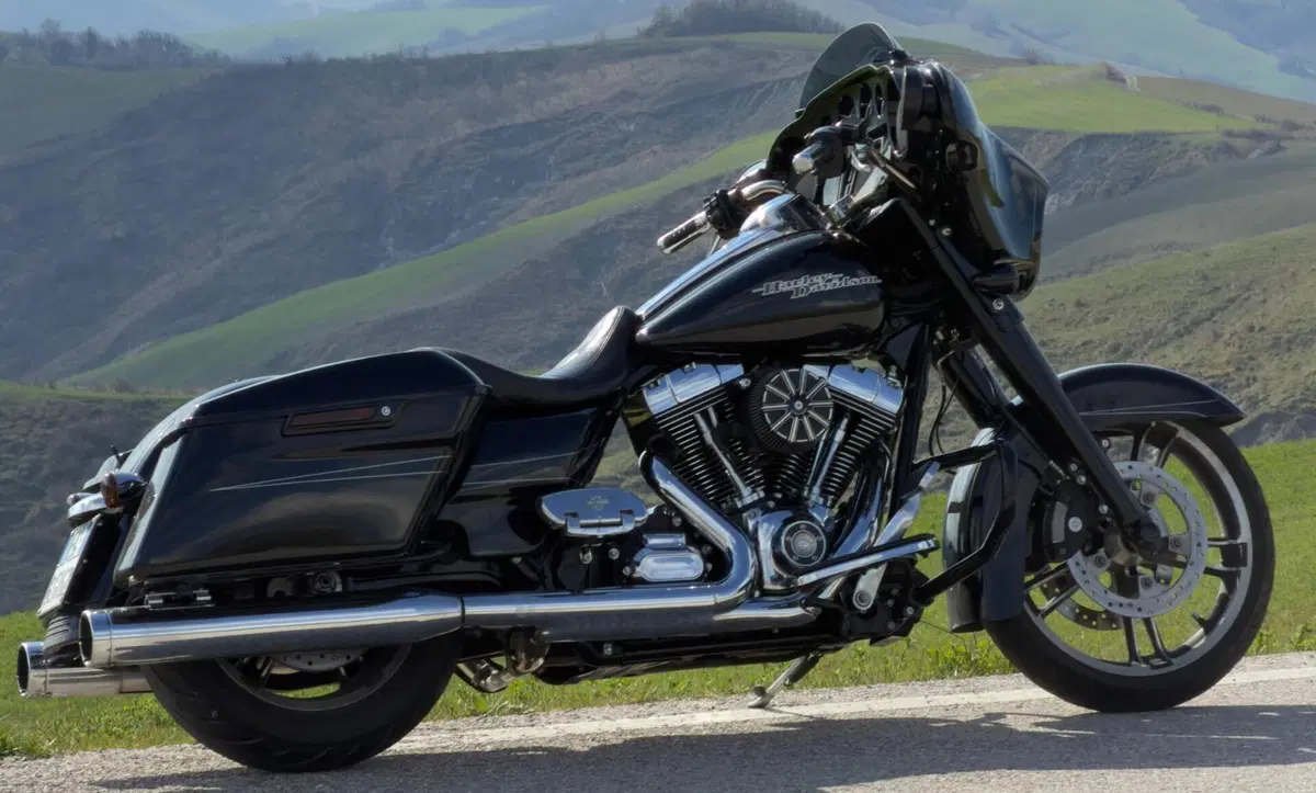 Harley-Davidson 1690 Street Glide Special (2014 - 16) - FLHX (6)