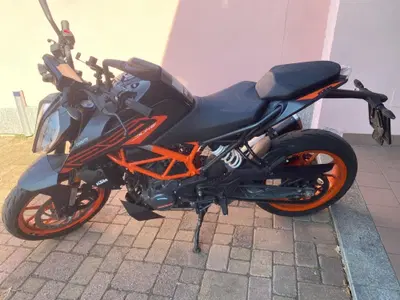 KTM 125 Duke (2021 - 23) usata