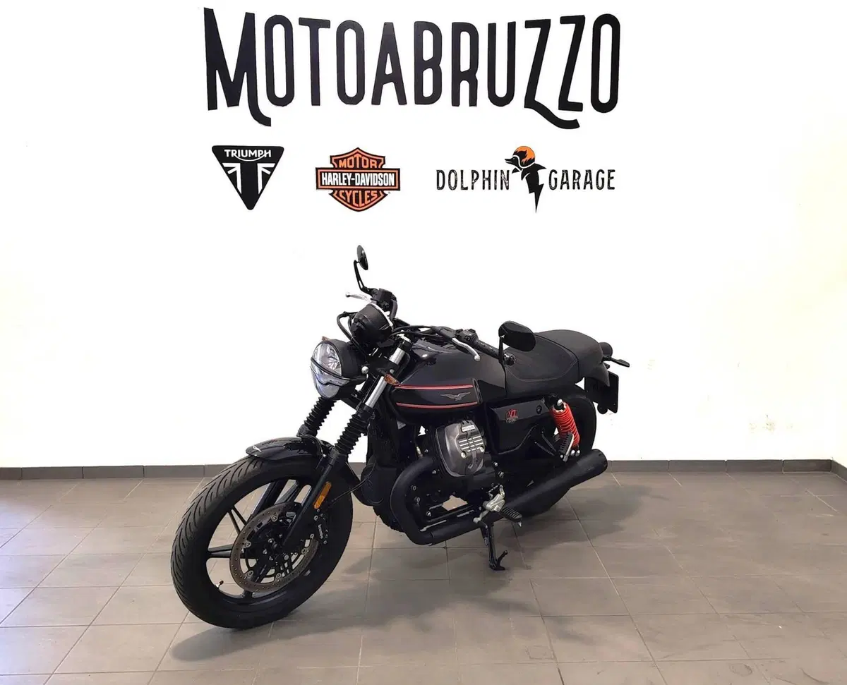 Moto Guzzi V7 Stone Corsa (2023 - 25) (6)