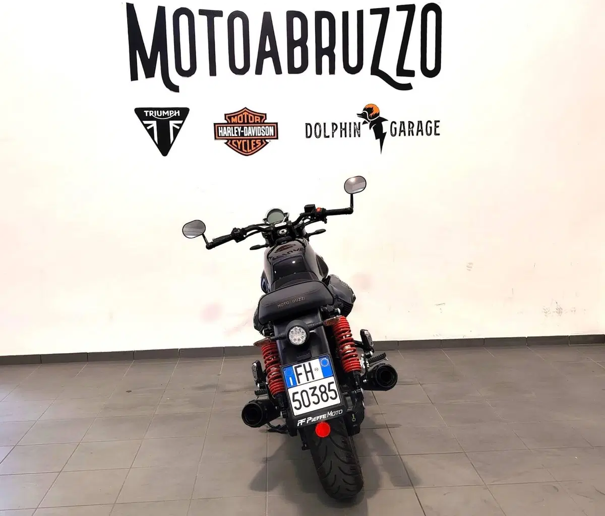 Moto Guzzi V7 Stone Corsa (2023 - 25) (11)