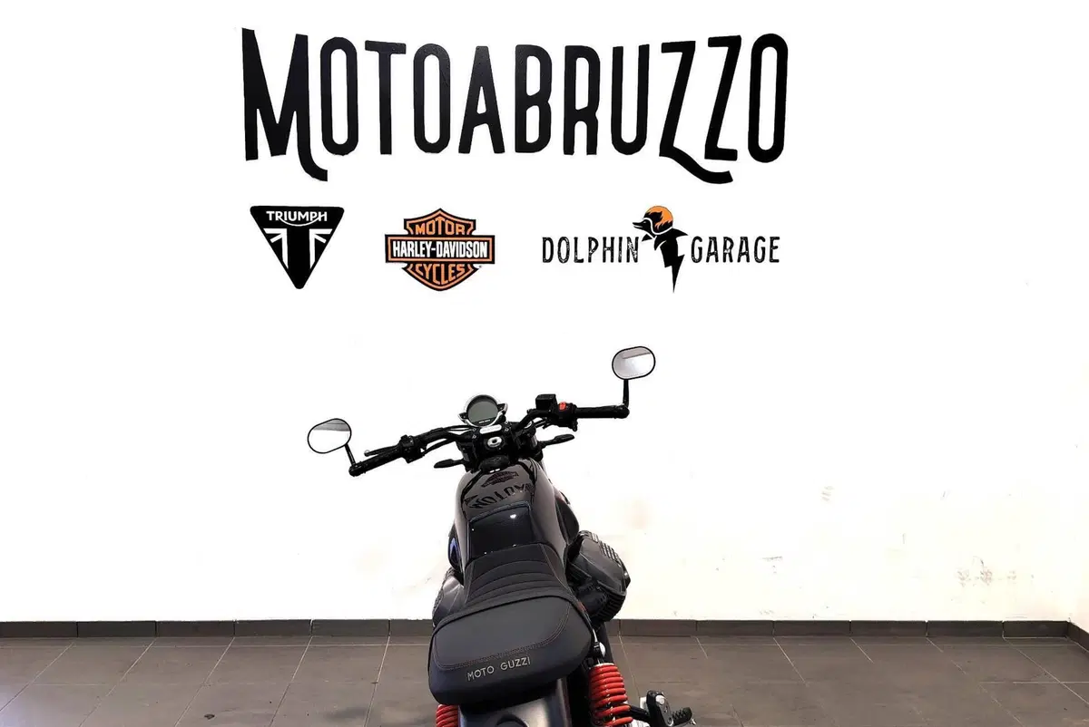 Moto Guzzi V7 Stone Corsa (2023 - 25) (12)