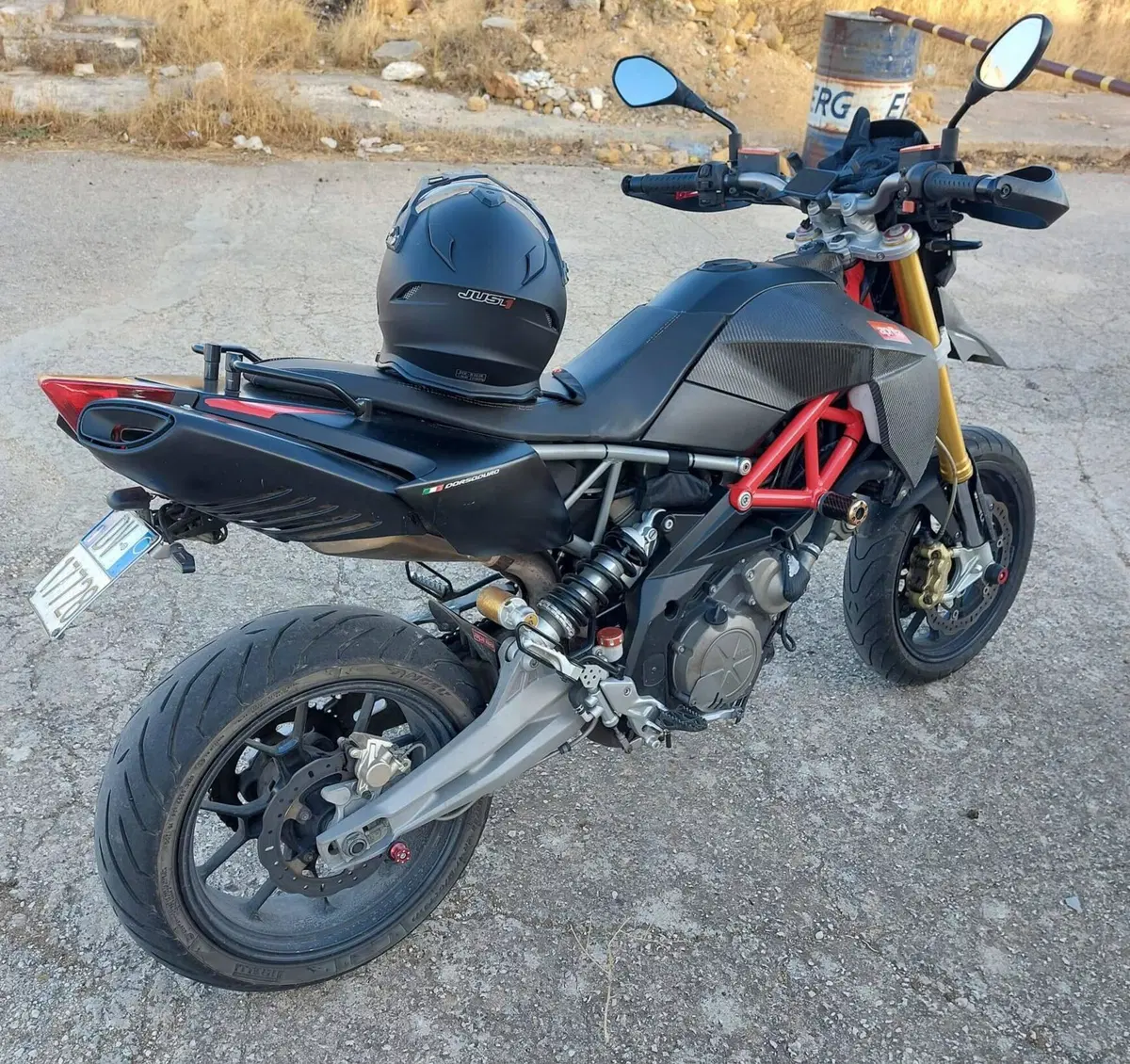 Aprilia Dorsoduro 750 Factory (2010 - 13) (4)