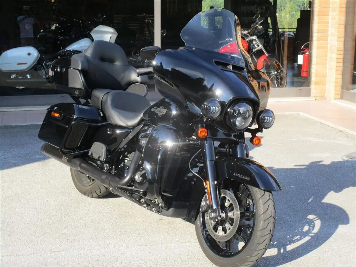 Harley-Davidson Ultra Limited (2022 - 25) (2)