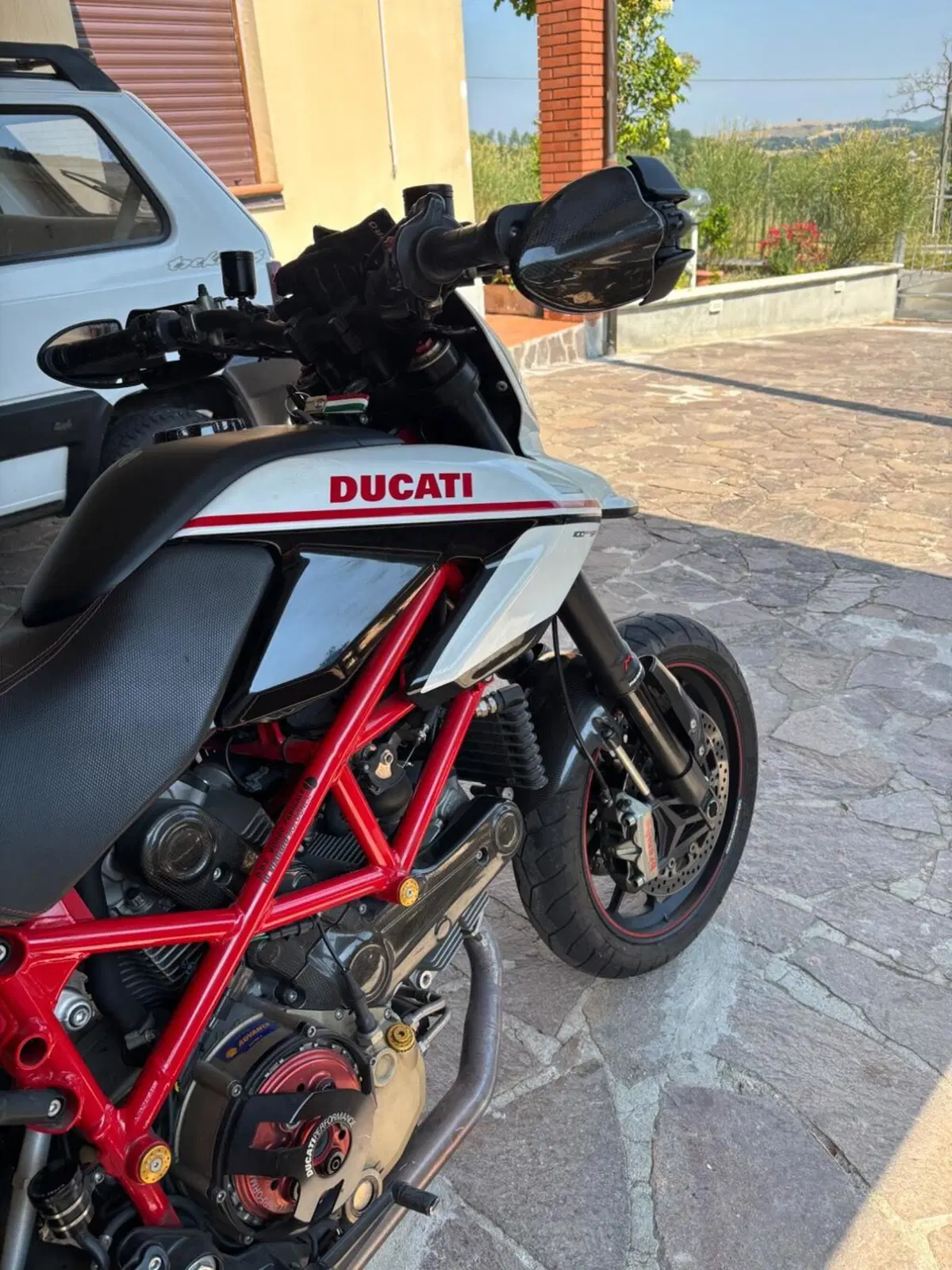 Ducati Hypermotard 1100 EVO SP (2010 - 12) (6)
