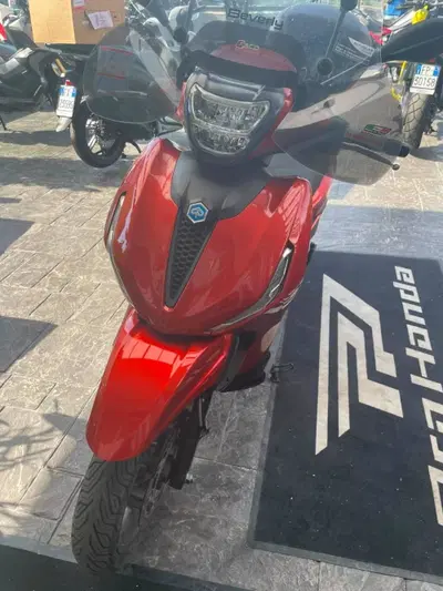 Piaggio Beverly 300 S ABS-ASR (2021 - 25) usata