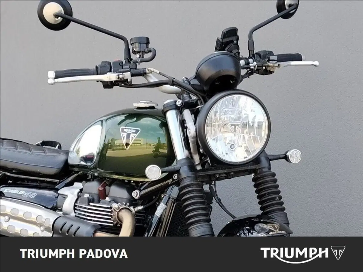 Triumph Scrambler 900 Chrome Edition (2023) (5)